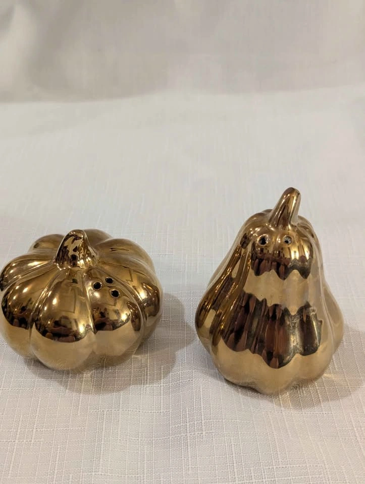 Gold Pumpkin & Gourd Salt and Pepper Shakers - photo 2