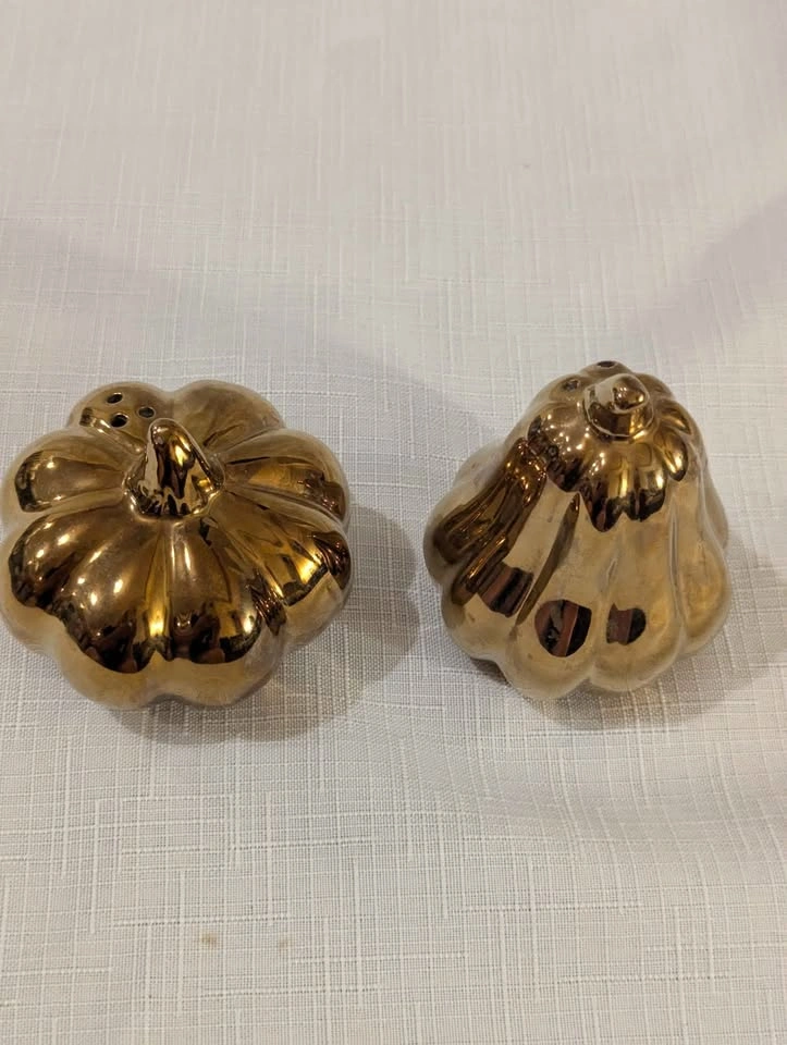 Gold Pumpkin & Gourd Salt and Pepper Shakers - photo 4
