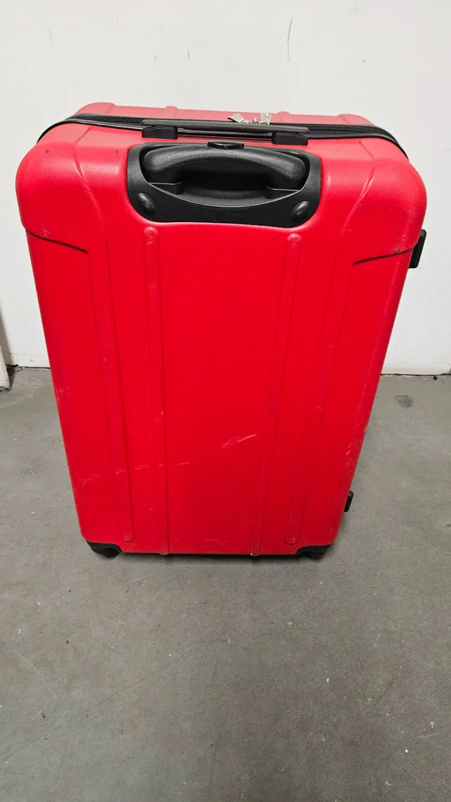 Tommy Hilfiger Spinner Suitcase - Red image indicator(3)