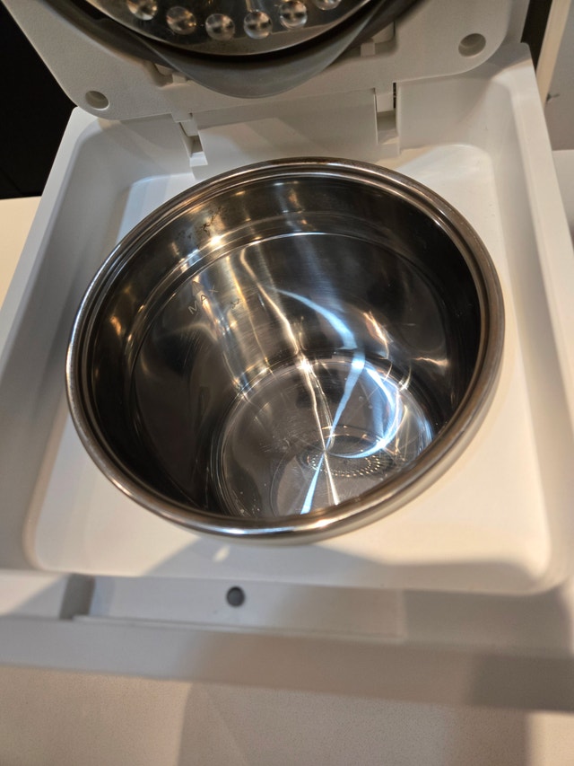 [Moving Sale] - LIVATRO Stainless Steel Steam Humidifier - photo 3