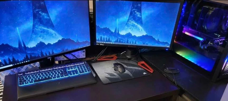 2 Gaming Monitors for Sale – Excellent Condition - photo 2