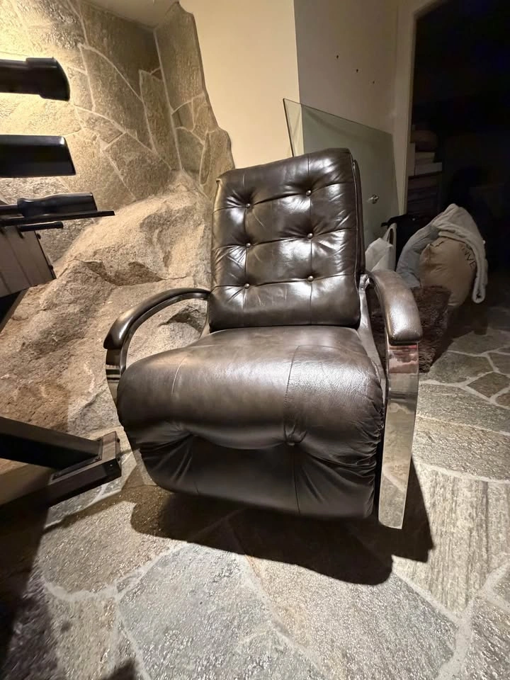 Designer Leather LAZY boy rocking recliner - photo 2