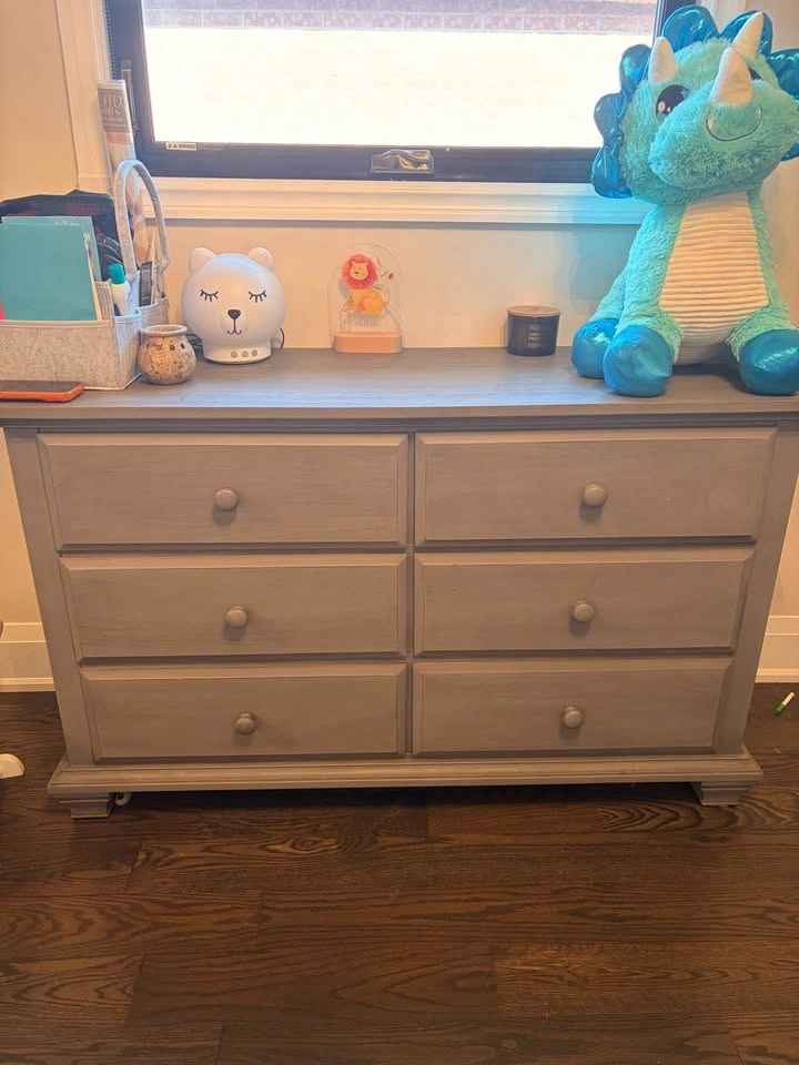 Solid Wood Convertible Crib + 6-Drawer Dresser + Mattress - photo 3
