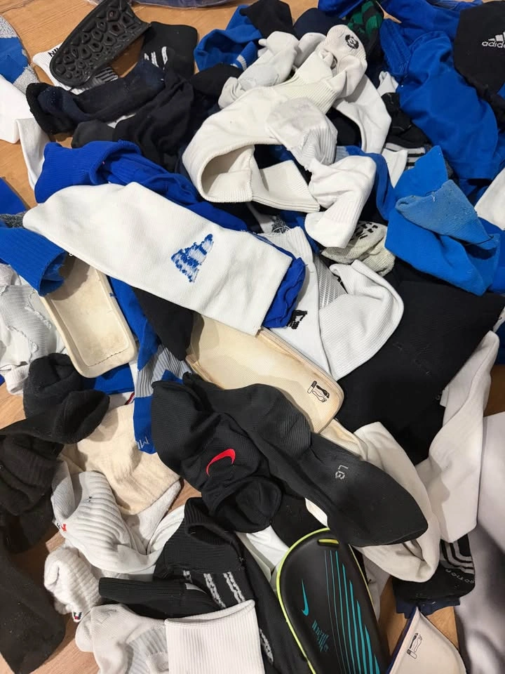 Extremely large pile of soccer clothes - photo 2