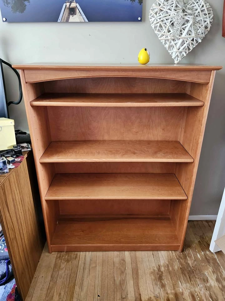 Solid wood bookshelf