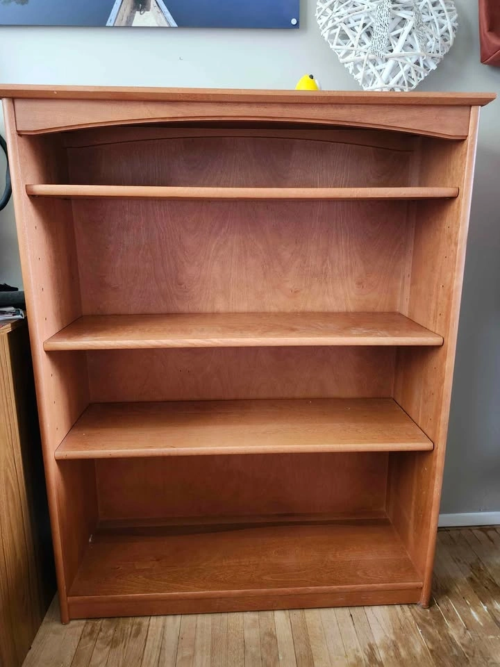 Solid wood bookshelf - photo 2