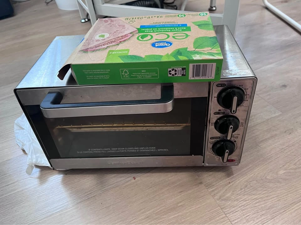 Used mini oven - free sandwich bags!!! - photo 2