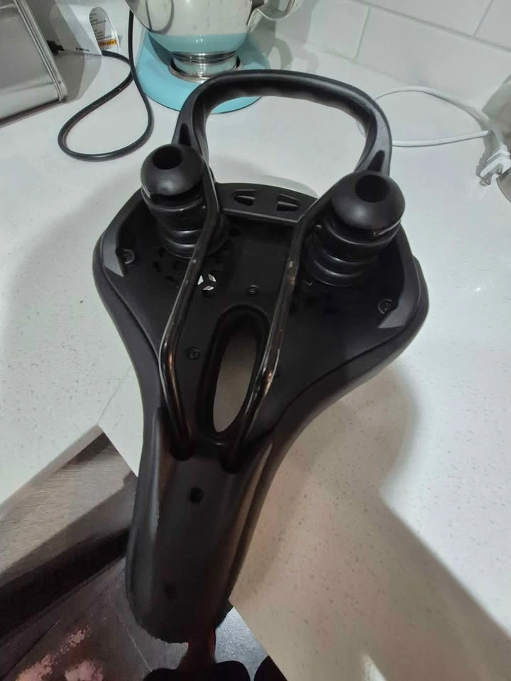 Comfort Bell Bicycle Saddle - photo 2