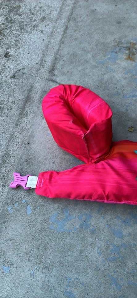 Pink kids flotation device /life jacket - photo 2
