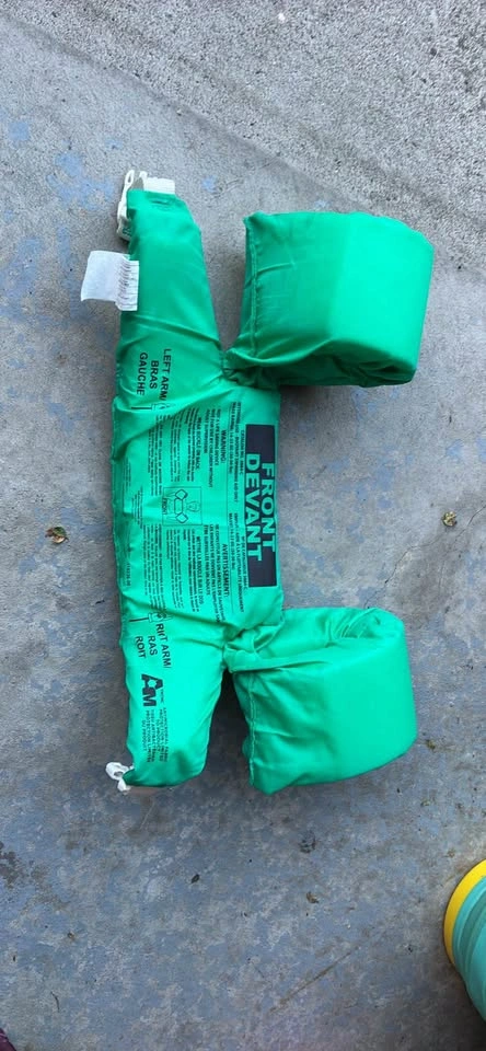 Green kids life jacket/ pool floaty - photo 4
