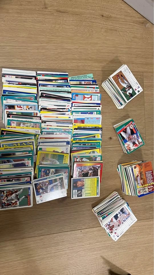 MLB and Hockey Cards (Make an Offer) - photo 2