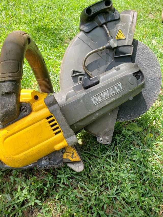 DEWALT 60V MAX 9" Brushless Cut-Off Saw - photo 4