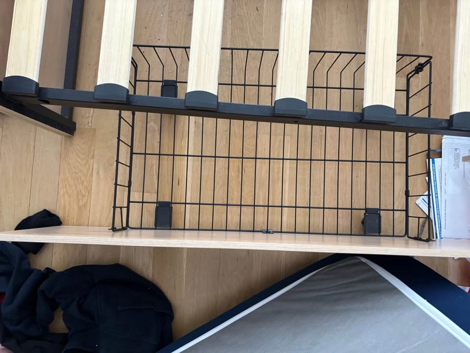 Yechen Queen bed frame with storage - photo 3