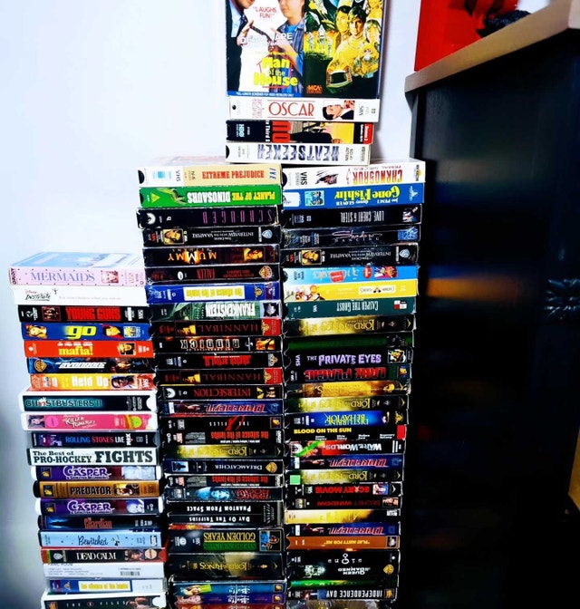 Vintage 500+ VHS Tapes - photo 5