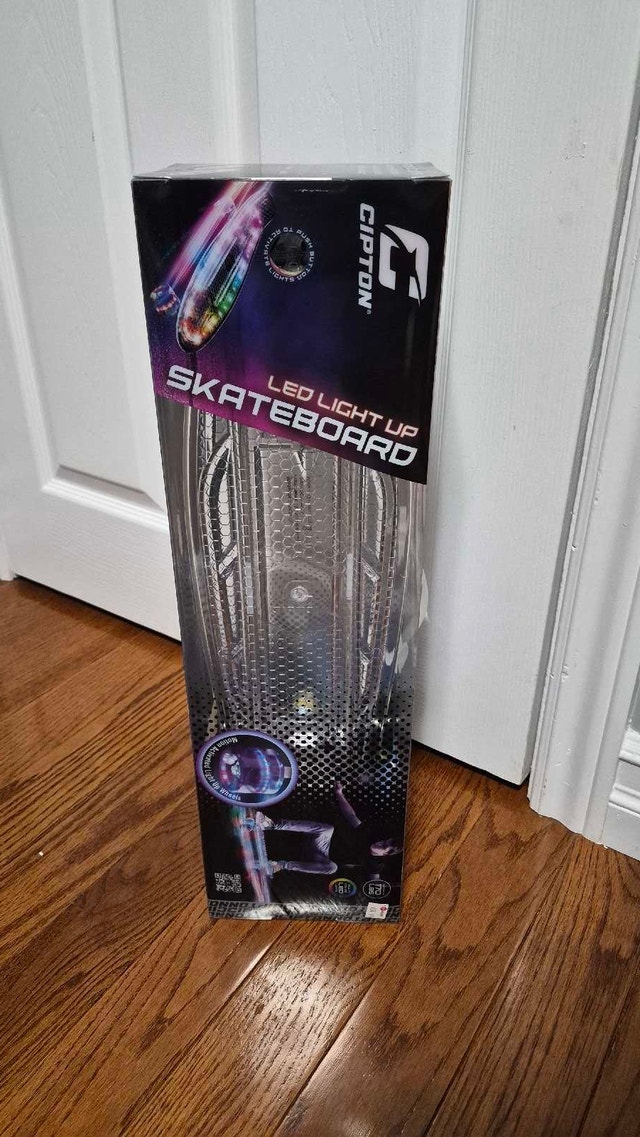 New LIGHT UP Skate Board - BRAND NEW IN BOX
