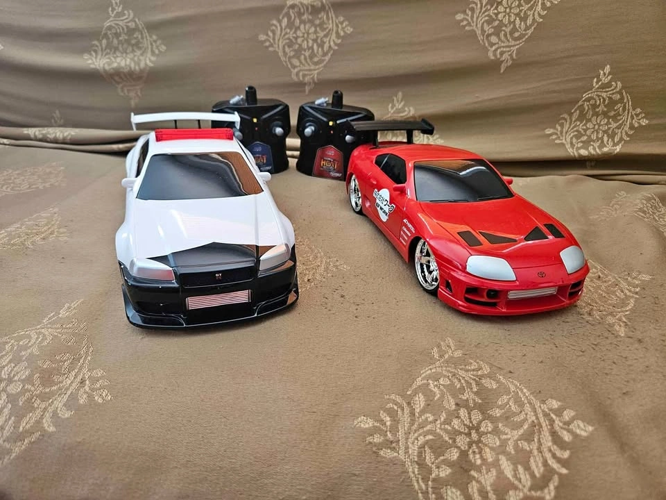 Jada RC Toyota Supra and Police Nissan Skyline