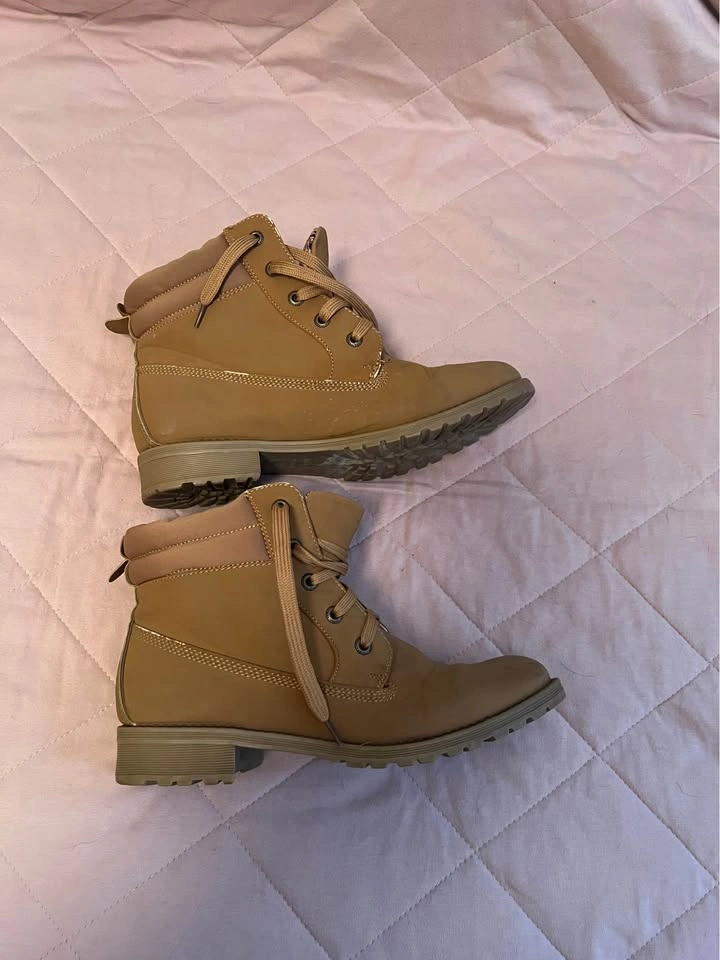 Women’s Boots - Size 9 - Monocity - photo 4