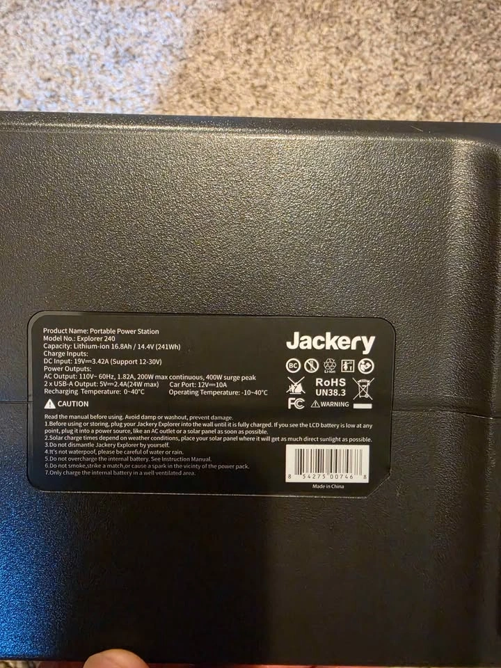 Jackery portable power station - photo 3