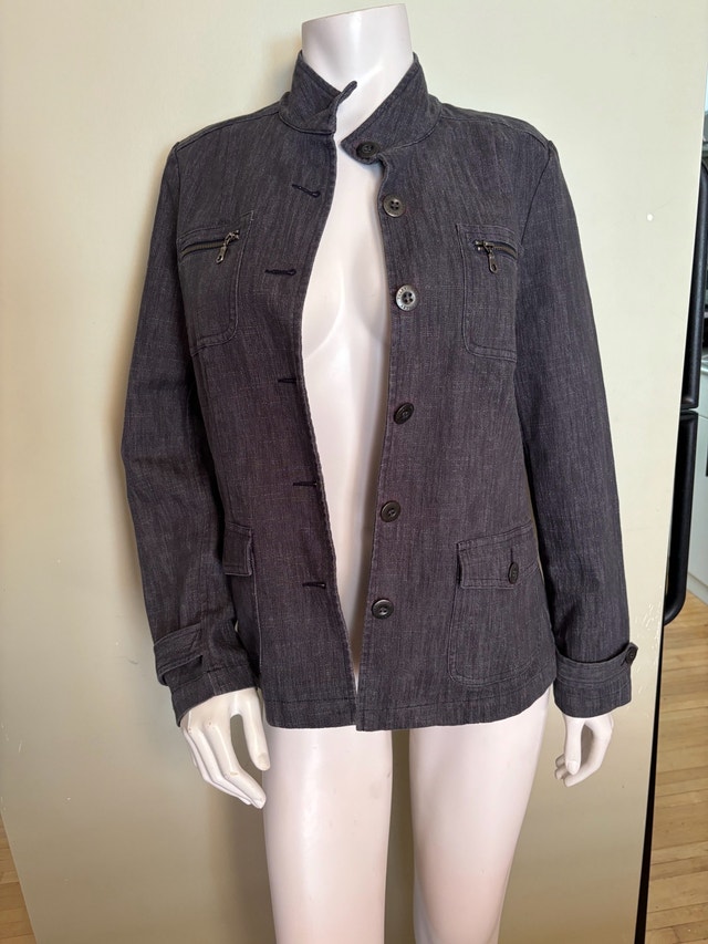 VTG Tilley Tailored Denim Jacket - Size 10 - Made in Canada