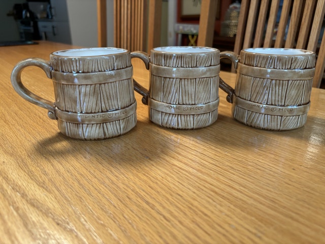 Set of 3 Atlantic Mold Ceramic Flowered Mugs Vintage - photo 2