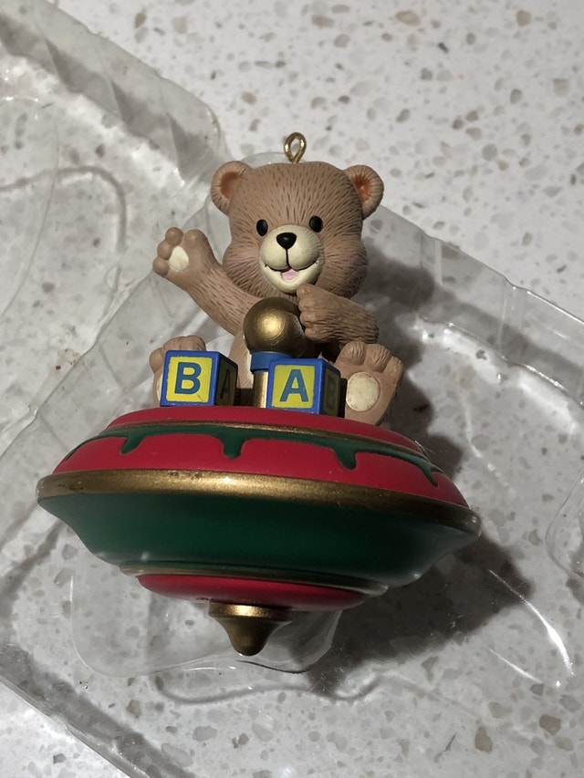 1993 NOMA Ornamotion Teddy Bear on Red Top (with motor) - photo 2