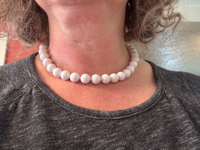 Vintage White Beaded Necklace - photo 3