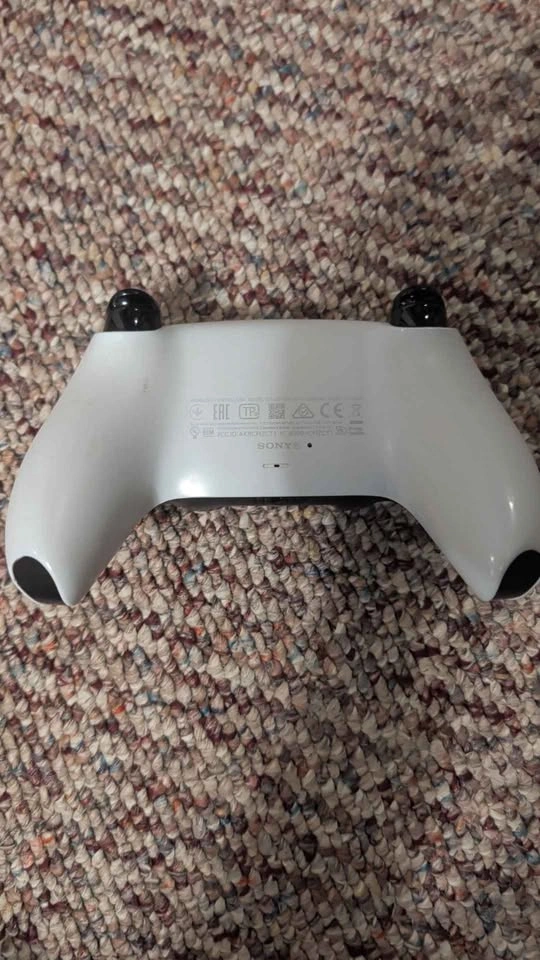 PS5 DualSense Controller - photo 2