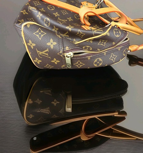 Louis Vuitton Monogram Handbag Excellent Condition - photo 3