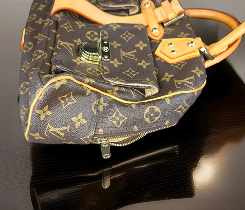 Louis Vuitton Monogram Handbag Excellent Condition - photo 4