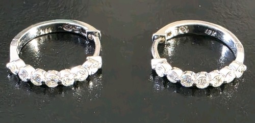 18k White Gold Tiny 2.5 cm Hoop Huggie Diamond Earrings