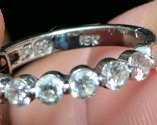 18k White Gold Tiny 2.5 cm Hoop Huggie Diamond Earrings - photo 3