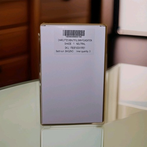 Charlotte Tilbury Beautiful Skin Foundation 1 Neutral 30ml - photo 2