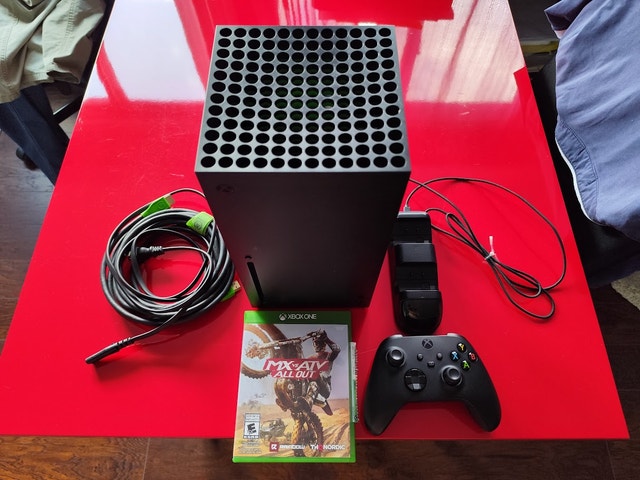 Xbox Series X 1TB w/games