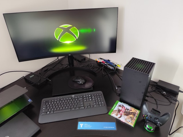 Xbox Series X 1TB w/games - photo 2
