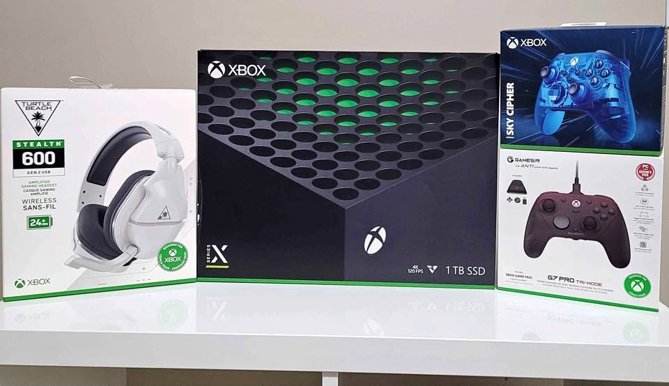 Xbox Series X 1TB Bundle with Headset and 3 Controllers