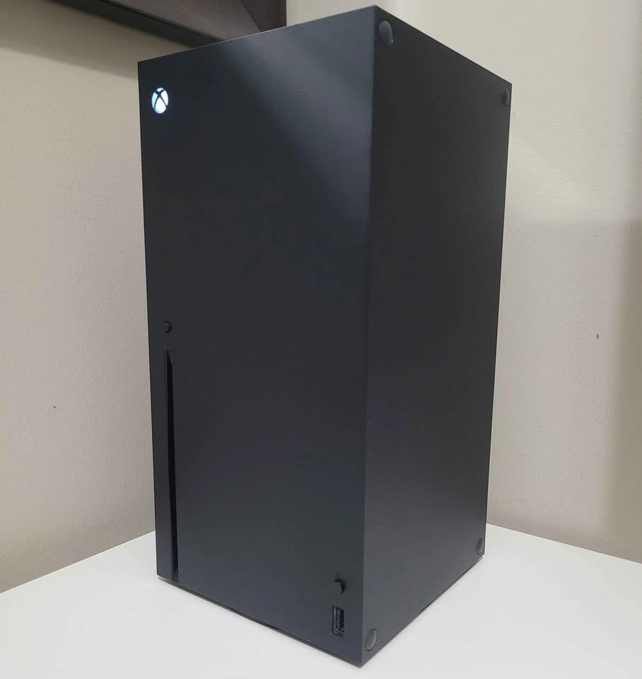 Xbox Series X 1TB Bundle with Headset and 3 Controllers - photo 2