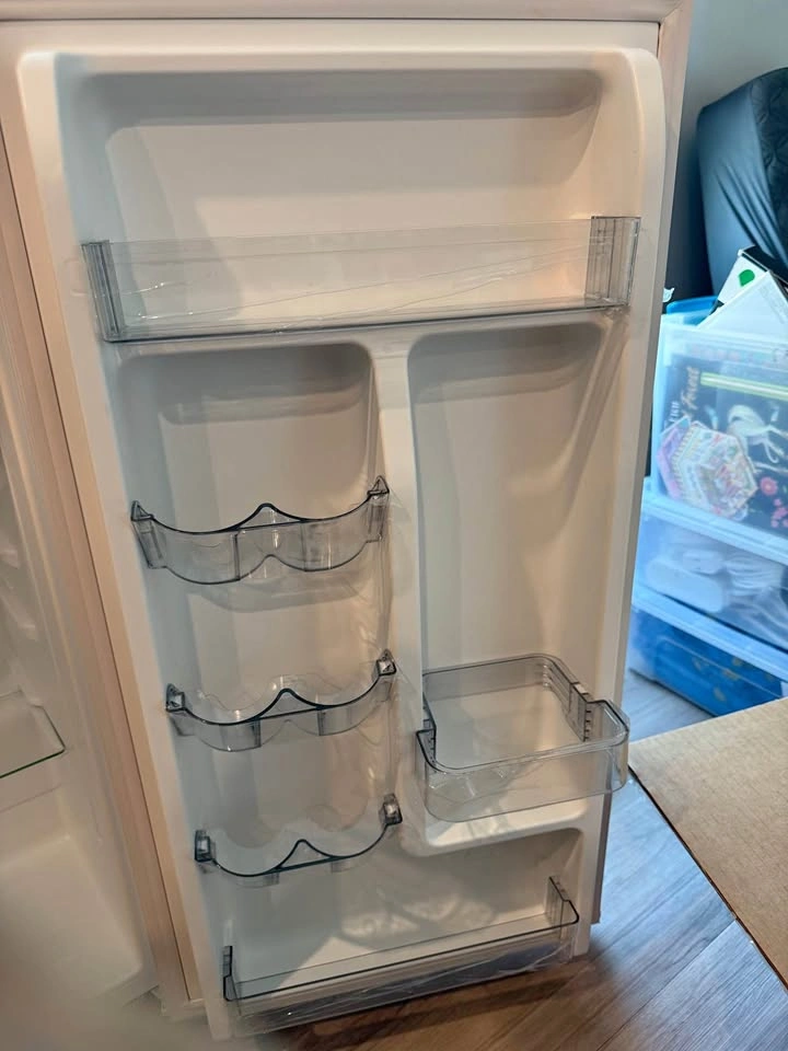 Hamilton Beach Mini Fridge with Freezer - Excellent Condition
