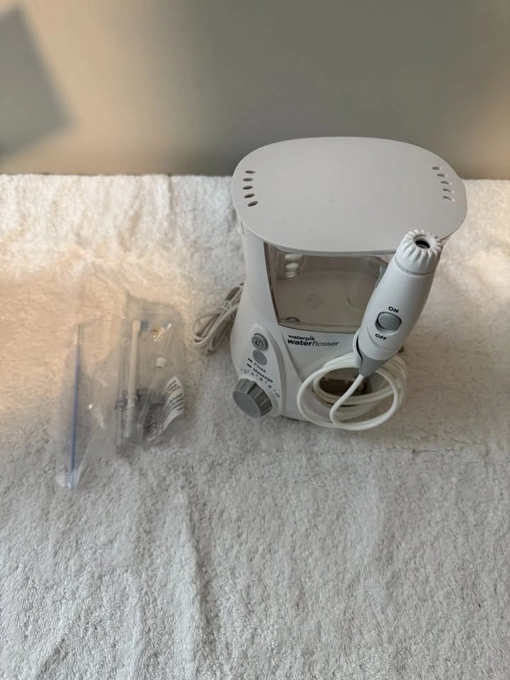 Waterpik Aquarius Water Flosser WP-660 – Excellent Condition - photo 2