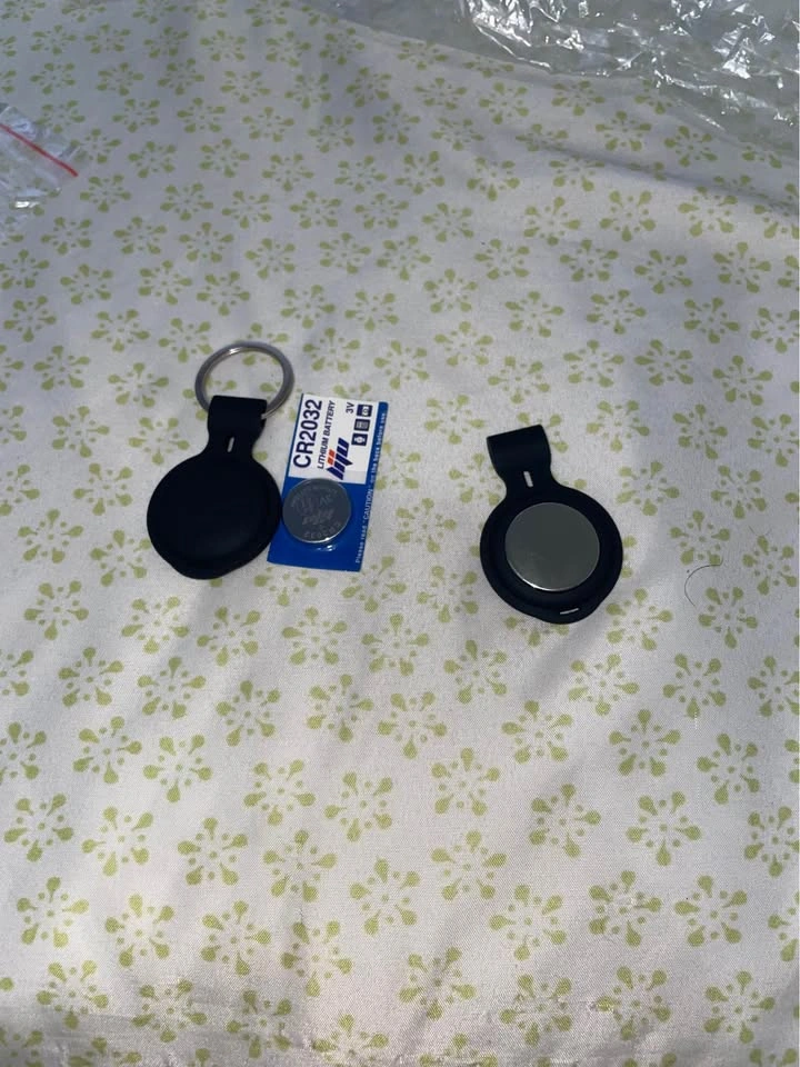 Smart Finder Trackers (Pair) - Works with Apple Find My App - photo 2