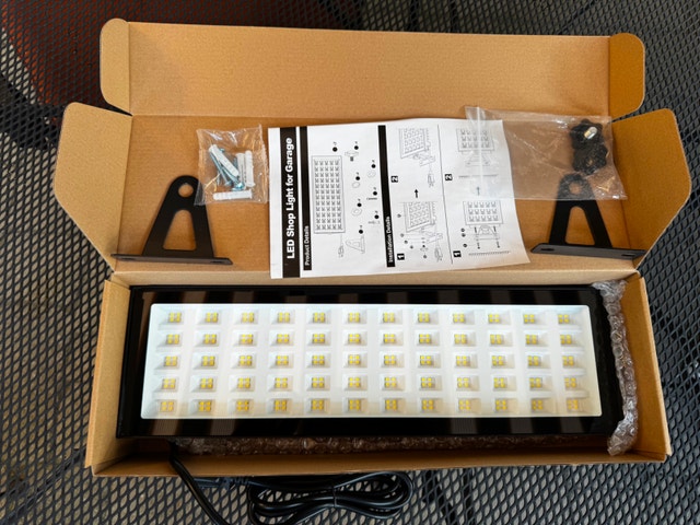 LED Shop Light - photo 2