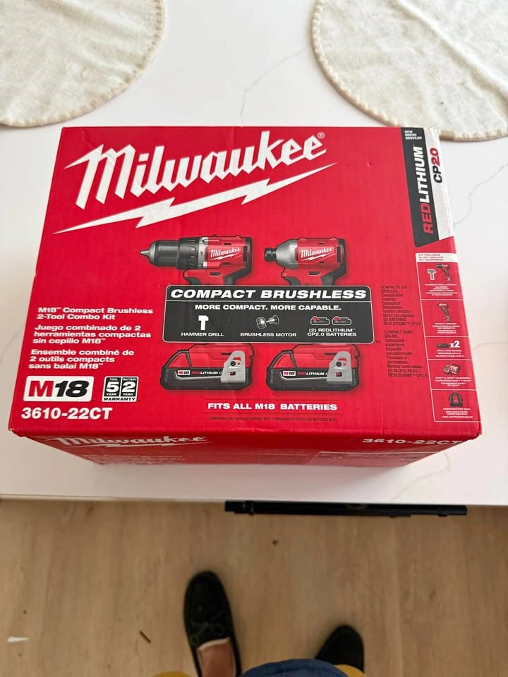 Milwaukee M18 brushless drill set