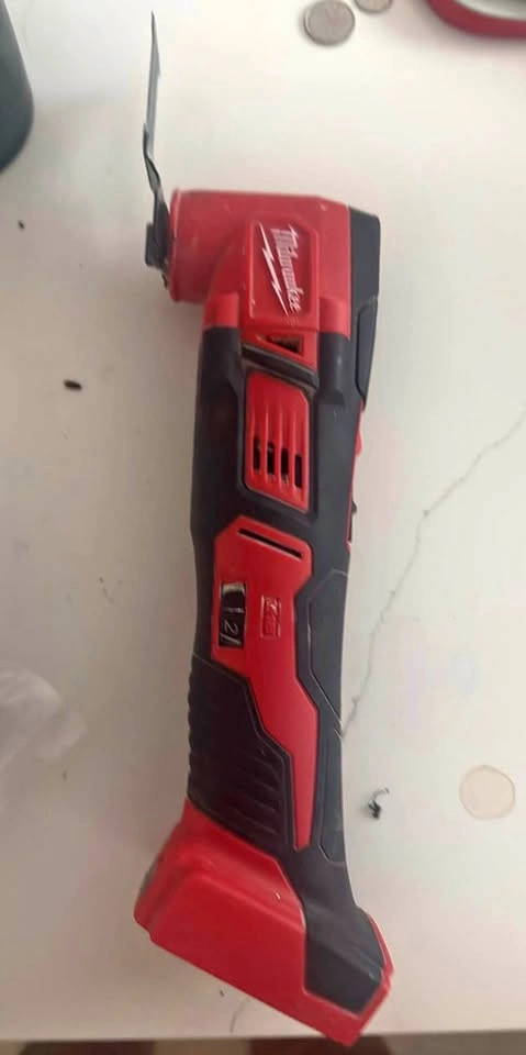 Milwaukee multi tool/ oscillating saw
