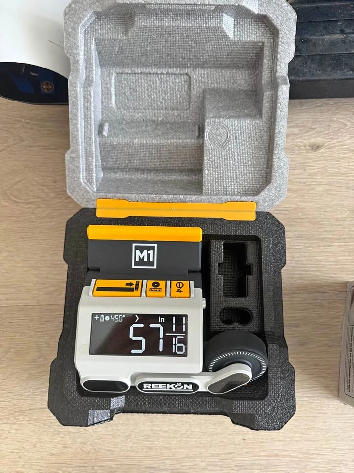 Reekon M1 measuring tool