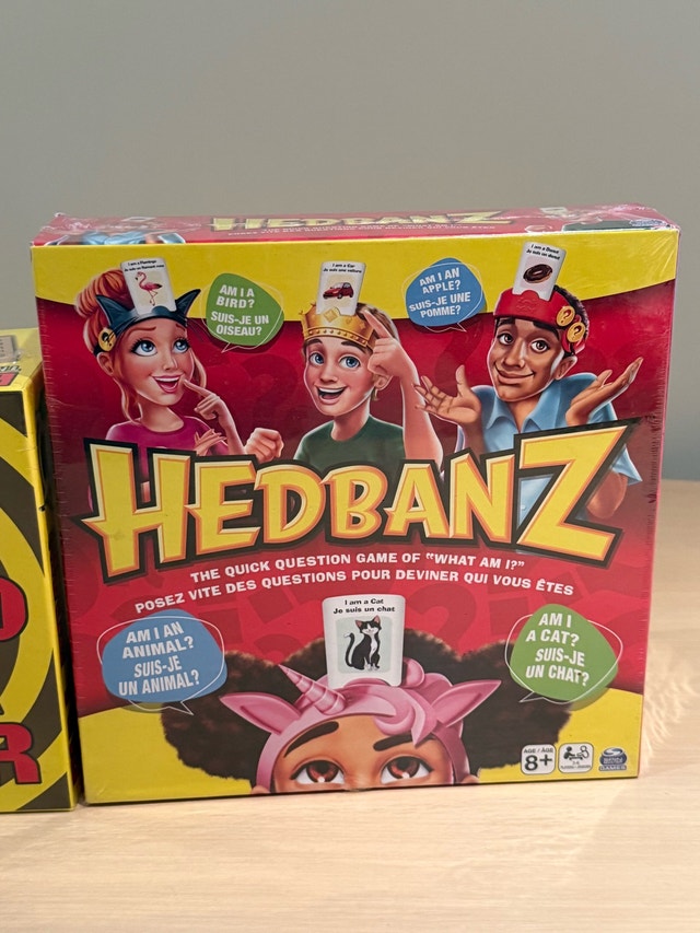 Spin Master Hedbanz and Bull Roar Board Games - photo 2