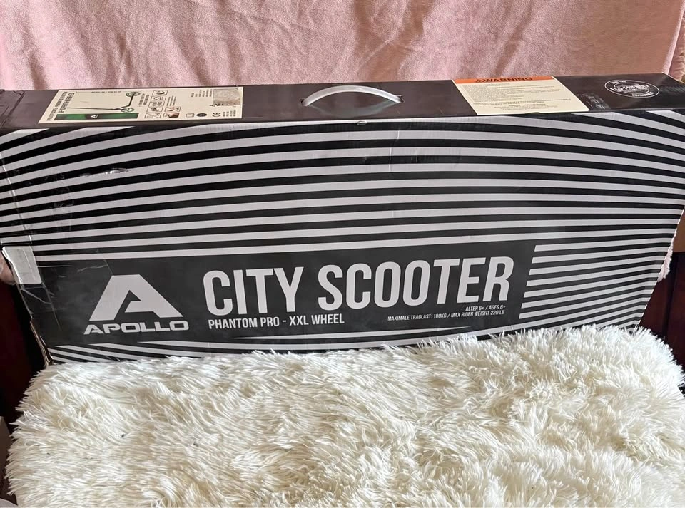 Apollo Phantom Pro City Scooter