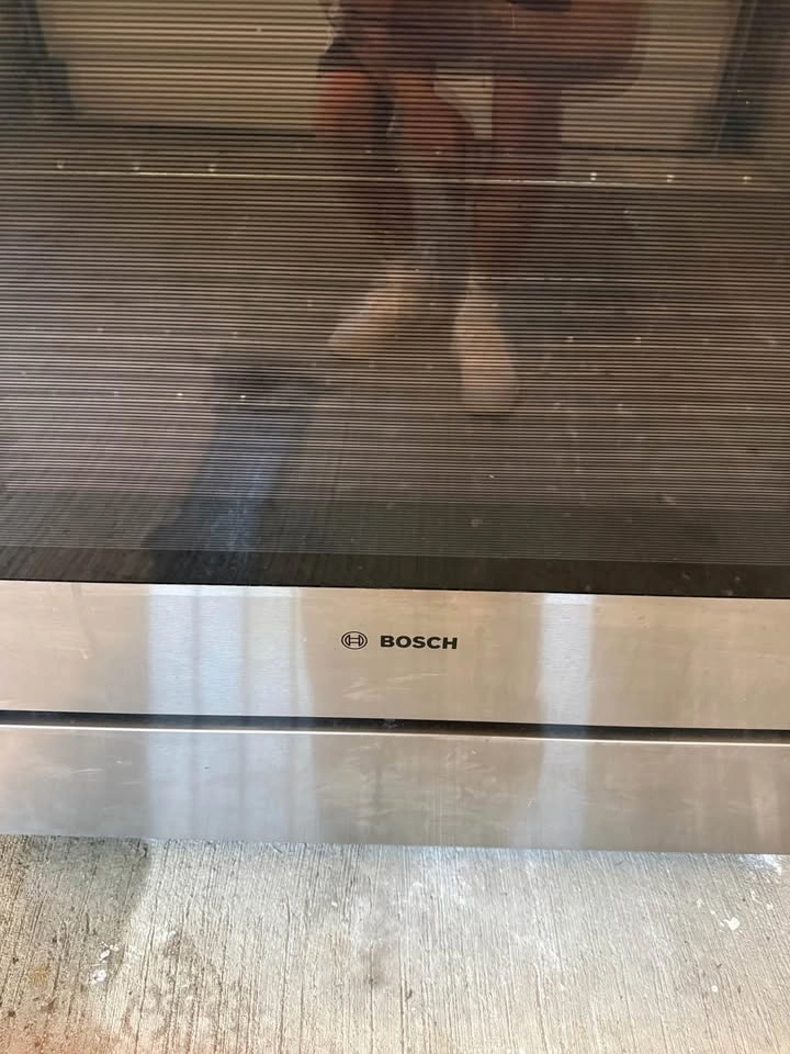 Bosch 800 Series 30" Slide-In Induction Range HII8056C - photo 2