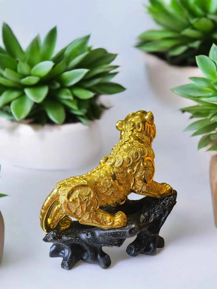 Golden Roaring Tiger Figurine Feng Shui Decor - photo 3