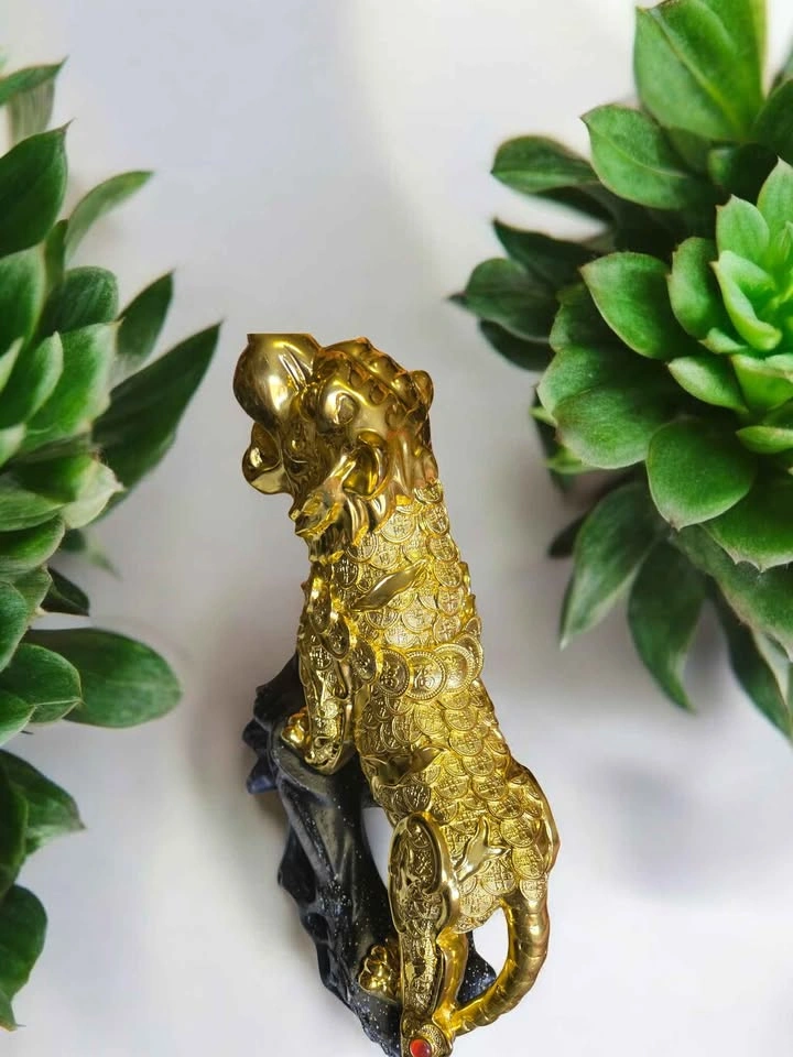 Golden Roaring Tiger Figurine Feng Shui Decor - photo 4