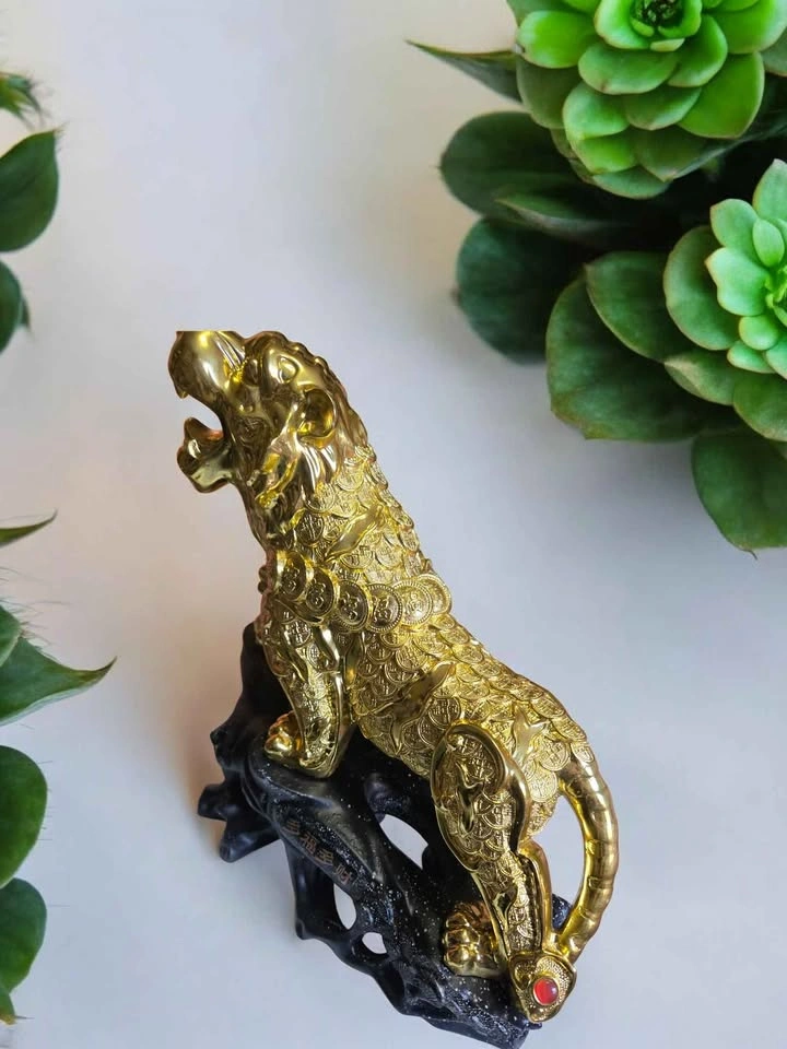 Golden Roaring Tiger Figurine Feng Shui Decor - photo 5
