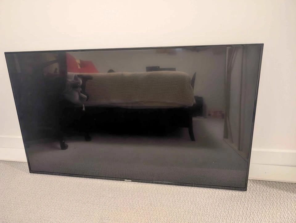 Hisense 55" Flat Screen TV